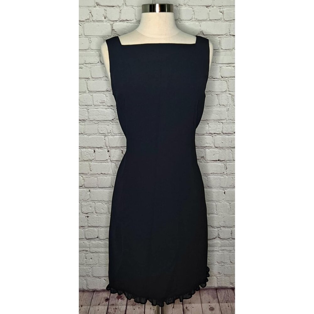 Virgo Square Neckline Classic Black Dress 12P